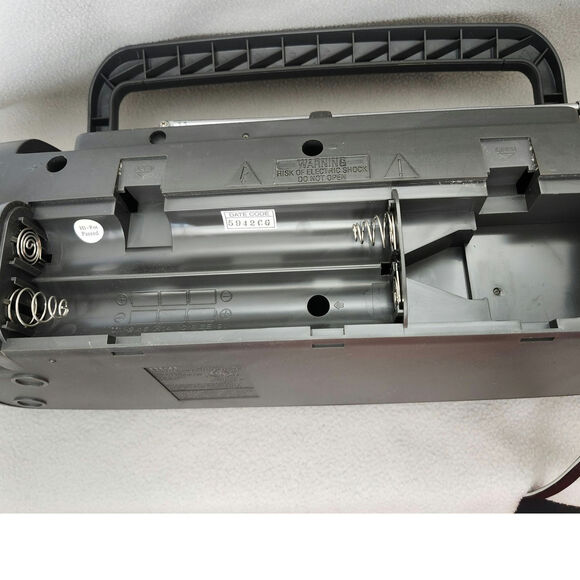 Vintage RCA Boombox Radio Tape Player RP-7722A Cassette Recorder Am/Fm - Picture 7 of 10